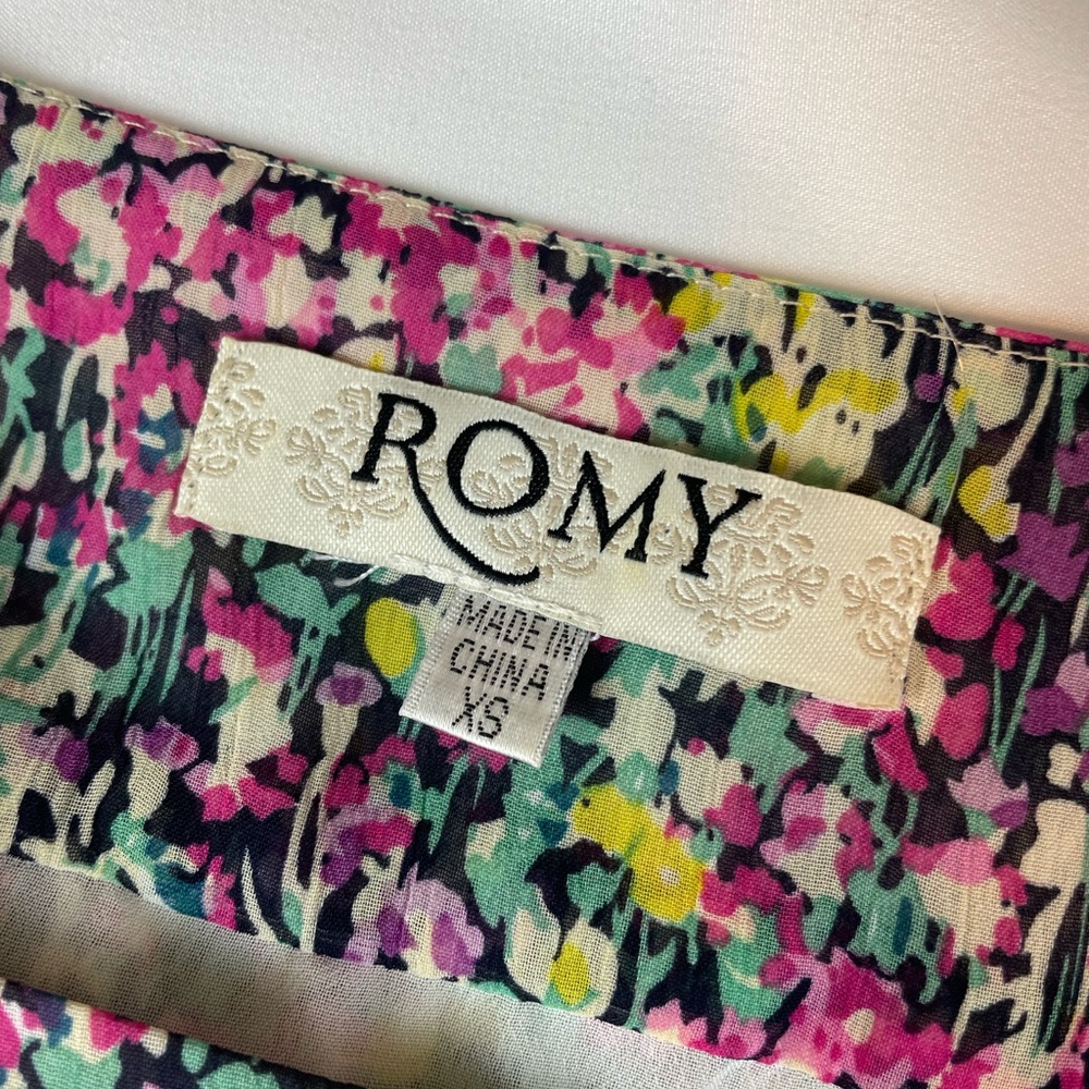 ROMY Floral Ruffle Dress - Picture 4 of 15